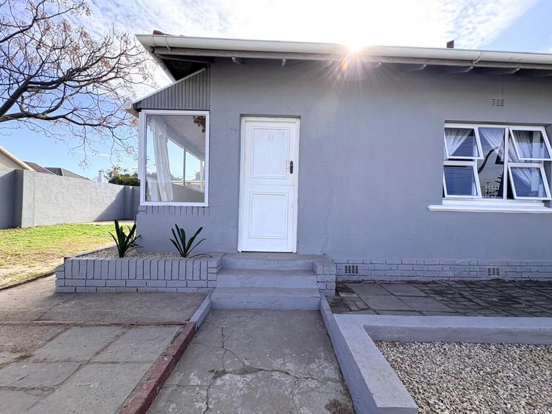 5 Bedroom Property for Sale in Southfield Western Cape